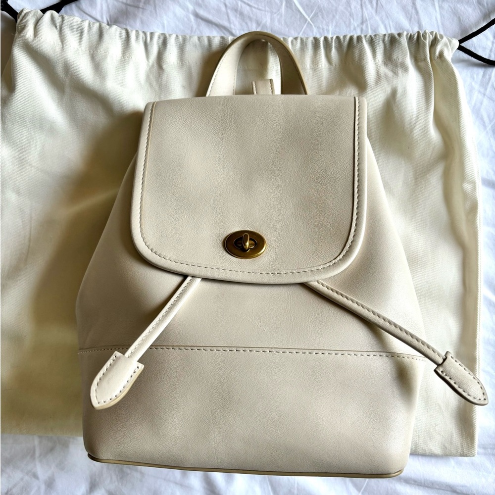 Authentic Coach Turnlock Backpack. Ordered from coach.com. Hangtag included.